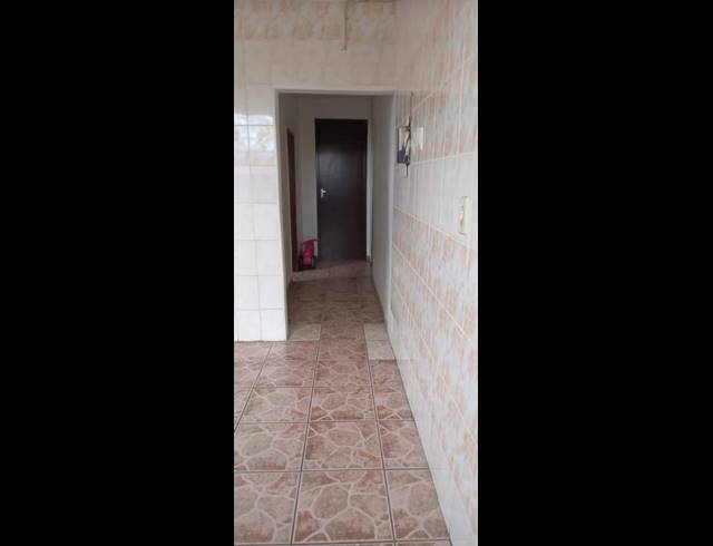 1 BEDROOM APARTMENT FOR SALE IN KEMPTON PARK CENTRAL